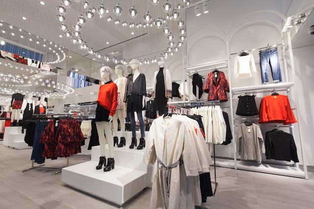 10 Trending Business Ideas for Custom Clothing Stores